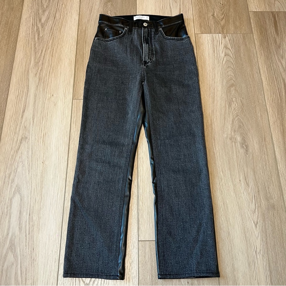 Abercrombie & Fitch High Rise Ankle Straight Jeans Size 26 Black Fax Leather